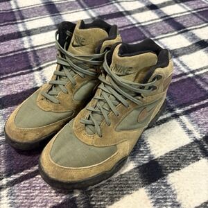 Vintage 90s Nike Womens Air ACG Caldera Plus Hiking Boots Green Tan Size 8